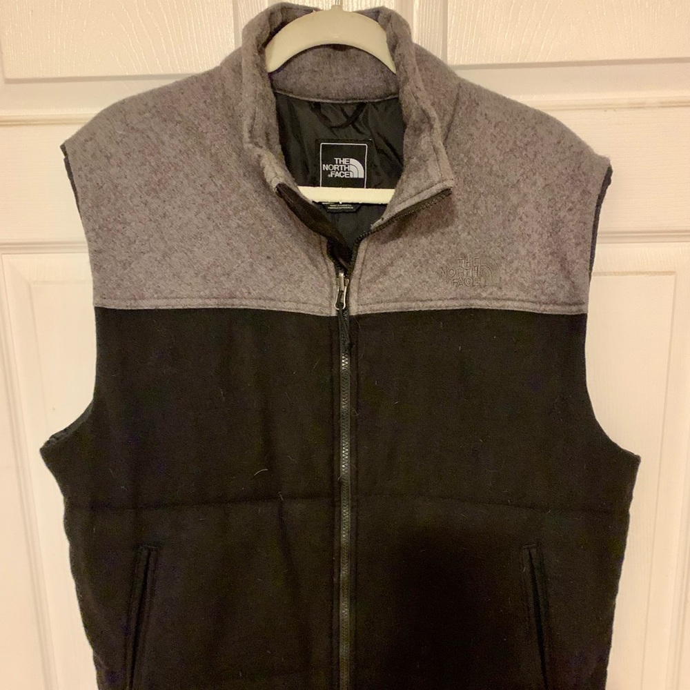 Men’s Northface Vest